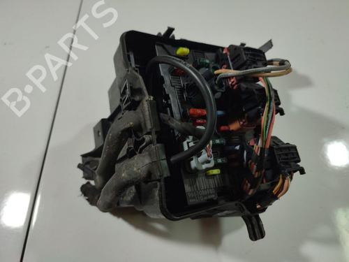 Used Fuse box Fuse box PEUGEOT 207 (WA_, WC_) 1.4 16V (88 hp) 32549938 32549938
