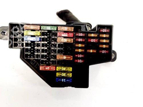 fuse-box-vw-passat-b6-3c2-2005-2006-2007-2008-2009-2010-2011-32960247 main image