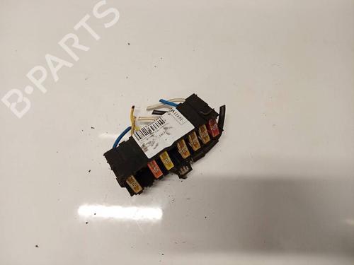 Used Fuse box Fuse box 37864797 37864797
