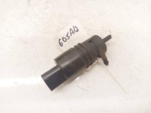 washer-pump-audi-a4-b8-8k2-2007-2008-2009-2010-2011-2012-2013-2014-2015-2016-2017-36251439 main image