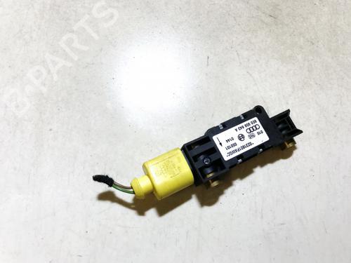 electronic-module-audi-a4-b6-8e2-2000-2001-2002-2003-2004-2005-33106360 main image