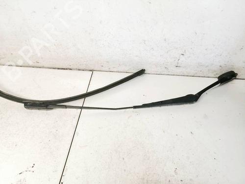 front-windshield-wiper-arm-ford-focus-iii-2010-2011-2012-2013-2014-2015-2016-2017-2018-2019-2020-32574348 main image