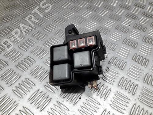 Used Fuse box Fuse box TOYOTA PREVIA II (_R3_) 2.0 D-4D (CLR30_, CLR30R) (116 hp) 33502670 33502670
