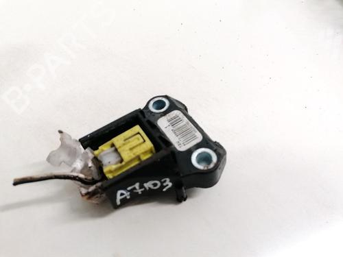 Used Electronic module Electronic module TOYOTA YARIS (_P9_) 1.4 D-4D (NLP90_, NLP90R) (90 hp) 32879951 32879951