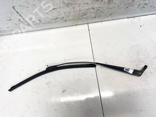 Used Front windshield wiper arm FORD TRANSIT Van (FA_ _) 2.0 DI (FAE_, FAF_, FAG_) (86 hp) 32588701
