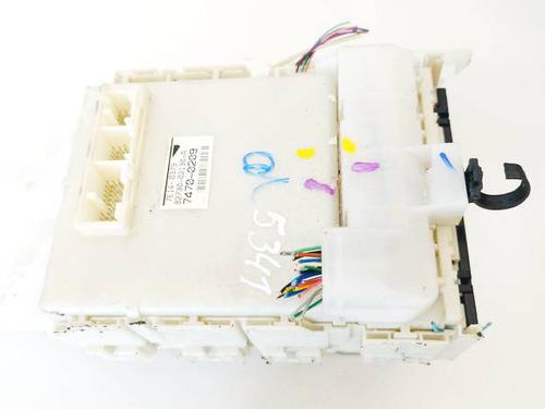 Used Fuse box Fuse box TOYOTA RAV 4 III (_A3_) 2.2 D 4WD (ALA30_, ALA30R) (136 hp) 32533167 32533167