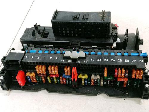 Used Fuse box Fuse box OPEL INSIGNIA A (G09) 1.8 (68) (140 hp) 33077966 33077966