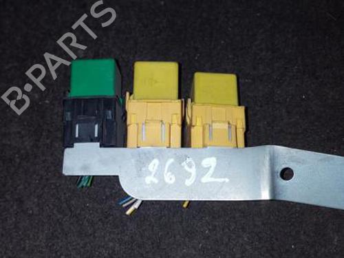 fuse-box-rover-400-ii-hatchback-rt-1995-1996-1997-1998-1999-2000-33479956 main image
