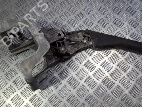 hand-brake-vw-touran-1t1-1t2-2003-2004-2005-2006-2007-2008-2009-2010-2011-35678772 main image