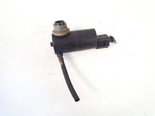 washer-pump-toyota-yaris-_p9_-2005-2006-2007-2008-2009-2010-2011-2012-2013-2014-35363392 main image
