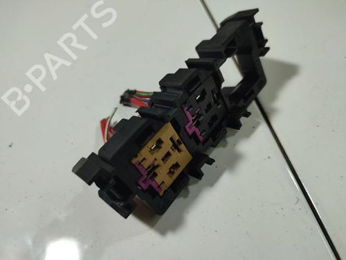 Fuse box AUDI A6 C6 (4F2) 2.4 | BP32557396E1