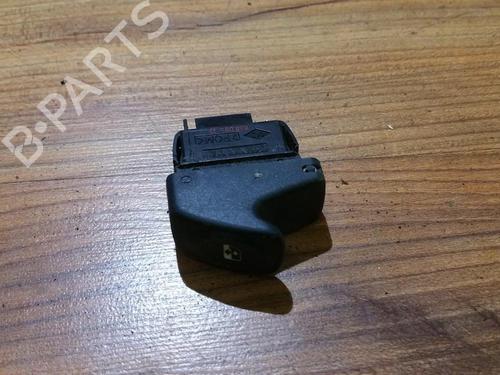 Used Switch Switch RENAULT MEGANE Scenic (JA0/1_) 1.6 i (JA0L) (75 hp) 33530618 33530618