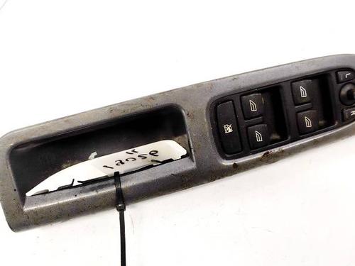 switch-volvo-v50-545-2003-2004-2005-2006-2007-2008-2009-2010-2011-2012-32940732 main image