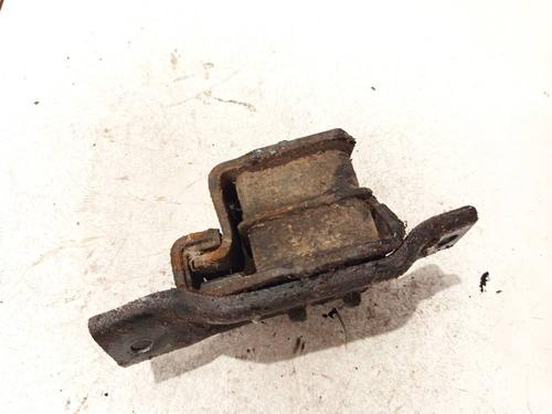 engine-mount-subaru-forester-sf_-1997-1998-1999-2000-2001-2002-32546129 main image