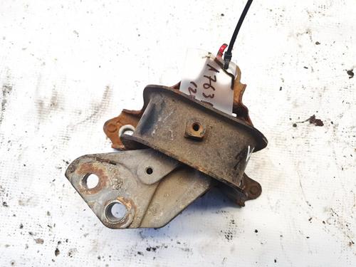 Used Engine mount Engine mount TOYOTA YARIS (_P1_) 1.0 (SCP10_, SCP10R) (68 hp) 32890053 32890053