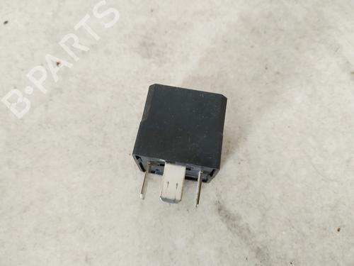 Used Electronic sensor Electronic sensor OPEL ZAFIRA / ZAFIRA FAMILY B (A05) 1.9 CDTI (M75) (150 hp) 33080158 33080158