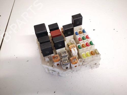fuse-box-toyota-rav-4-ii-_a2_-2000-2001-2002-2003-2004-2005-32614647 main image