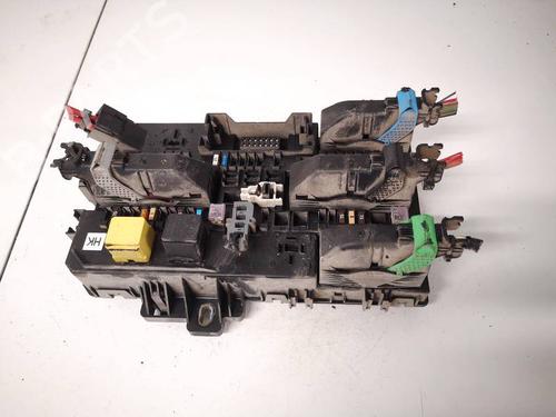 Used Fuse box Fuse box OPEL ASTRA H (A04) 1.9 CDTI (L48) (100 hp) 35998531 35998531