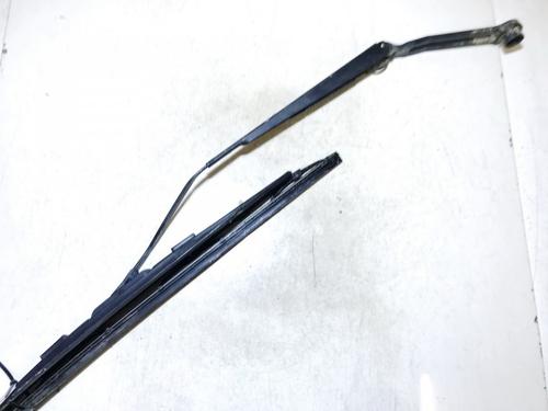 front-windshield-wiper-arm-mazda-6-saloon-gg-2002-2003-2004-2005-2006-2007-2008-33102109 main image