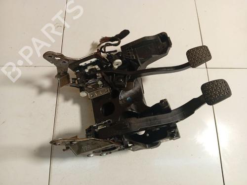 Used Clutch pedal Clutch pedal 36823212 36823212