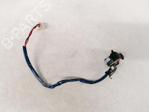 speaker-toyota-previa-ii-_r3_-2000-2001-2002-2003-2004-2005-2006-33084167 main image