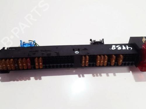 fuse-box-bmw-3-touring-e46-1999-2000-2001-2002-2003-2004-2005-33506999 main image