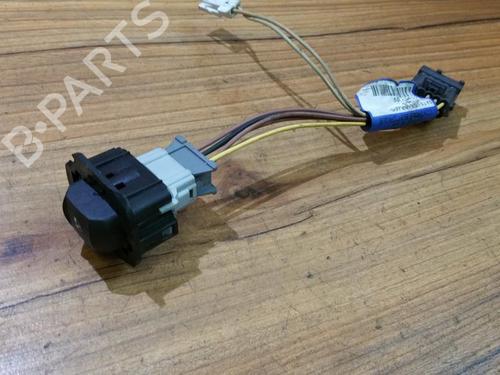 Interruttore Interruttore RENAULT LAGUNA II Grandtour (KG0/1_) 2.0 16V (KG00, KG0K, KG0W, KG0P) (135 hp) 33479314 33479314
