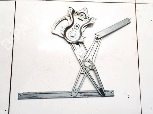 Used Front right window mechanism Front right window mechanism TOYOTA YARIS (_P9_) 1.4 D-4D (NLP90_, NLP90R) (90 hp) 34922614 34922614