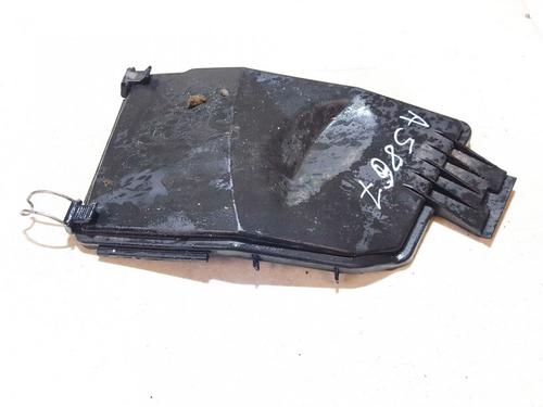 Used Fuse box Fuse box MERCEDES-BENZ C-CLASS (W203) C 180 Kompressor (203.046) (143 hp) 33066488 33066488
