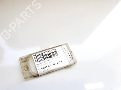 licence-plate-light-kia-sorento-i-jc-2002-2003-2004-2005-2006-2007-2008-2009-2010-2011-34787435 main image