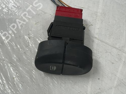 Used Switch Switch RENAULT MEGANE Scenic (JA0/1_) 1.9 dT (JA0Y) (94 hp) 40242559 40242559