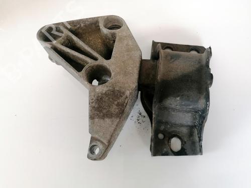 Used Engine mount TOYOTA AYGO (_B1_) 1.4 D-4D (WNB10_, WNB10R) (54 hp) 32880935