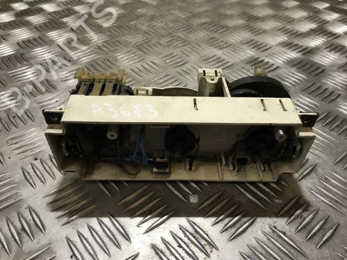 Used Climate control Climate control AUDI 80 B4 Saloon (8C2) 1.9 TDI (90 hp) 35673877 35673877