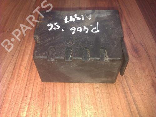 Used Fuse box Fuse box 33502523 33502523