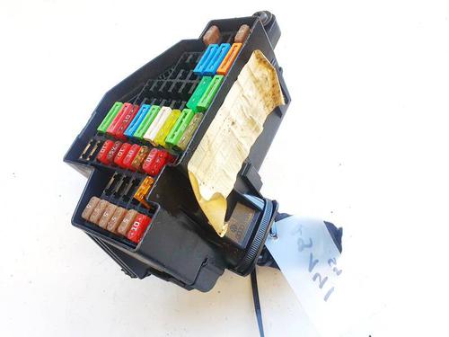 Used Fuse box Fuse box SEAT LEON (1P1) 2.0 TDI (140 hp) 32949536 32949536