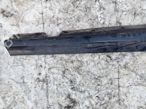 Used Right sideskirt Right sideskirt 34886523 34886523