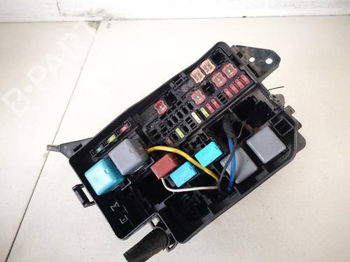 fuse-box-toyota-rav-4-iii-_a3_-2005-2006-2007-2008-2009-2010-2011-2012-2013-2014-32938679 main image