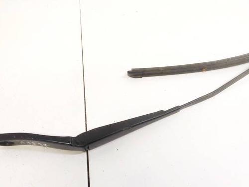 front-windshield-wiper-arm-volvo-v70-iii-135-2007-2008-2009-2010-2011-2012-2013-2014-2015-2016-32968581 main image