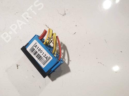 Used Fuse box Fuse box RENAULT SCÉNIC II (JM0/1_) 1.6 (JM0C, JM0J, JM1B) (113 hp) 33751592 33751592