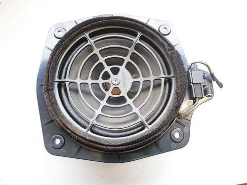 speaker-audi-a3-8p1-2003-2004-2005-2006-2007-2008-2009-2010-2011-2012-2013-34111199 main image