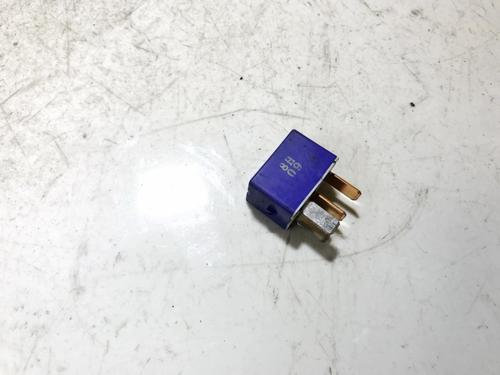 Used Electronic sensor Electronic sensor TOYOTA COROLLA Verso (ZER_, ZZE12_, R1_) 2.2 D-4D (AUR10_, AUR10R) (136 hp) 33520351 33520351