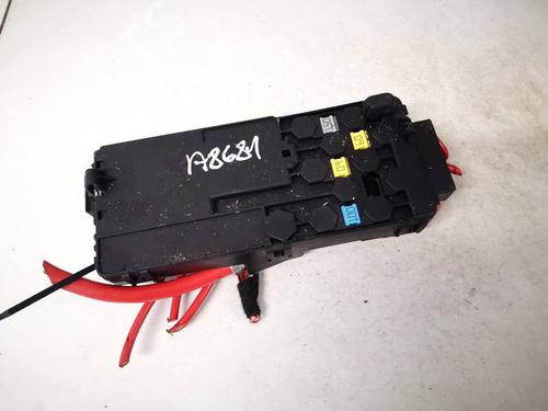 Used Fuse box Fuse box MERCEDES-BENZ M-CLASS (W164) ML 320 CDI 4-matic (164.122) (224 hp) 32930204 32930204