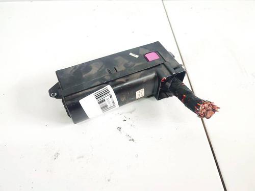 Used Fuse box Fuse box VW GOLF PLUS V (5M1, 521) 1.9 TDI (105 hp) 32584045 32584045