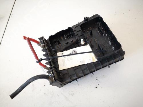 Used Fuse box Fuse box VW TOURAN (1T1, 1T2) 1.9 TDI (100 hp) 32906017 32906017