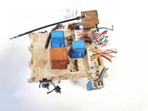 Used Fuse box NISSAN PRIMERA Hatchback (P12) 2.2 Di (126 hp) 32895247