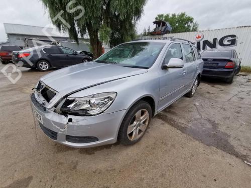 Electronic module SKODA OCTAVIA II (1Z3) 1.6 TDI | BP32564221M83