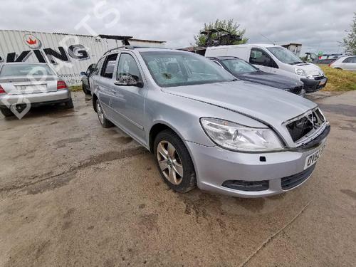 Electronic module SKODA OCTAVIA II (1Z3) 1.6 TDI | BP32564221M83