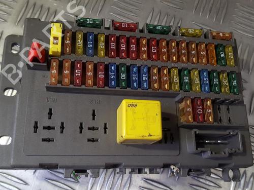 fuse-box-rover-75-rj-1999-2000-2001-2002-2003-2004-2005-33492422 main image