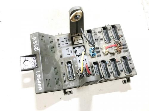 Used Fuse box Fuse box RENAULT LAGUNA I (B56_, 556_) 1.9 dCi (B56W) (107 hp) 33523266 33523266