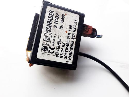 Used Electronic module Electronic module PEUGEOT 607 (9D, 9U) 2.2 HDi (133 hp) 33523248 33523248